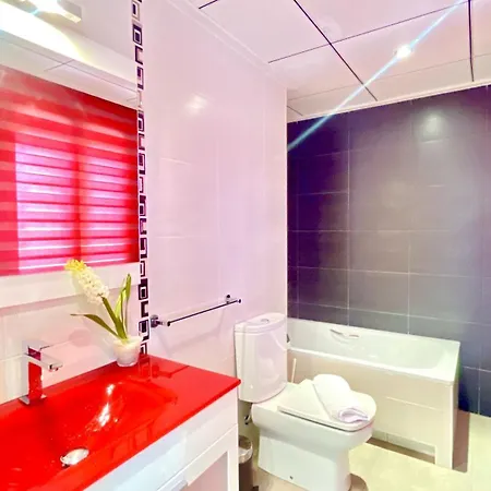 Lujo By Gloove Villa *